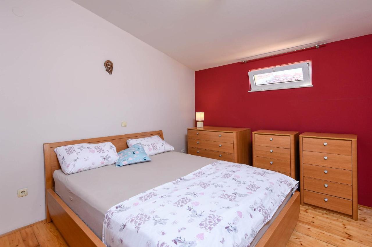 Apartments Karla Оребич Екстер'єр фото