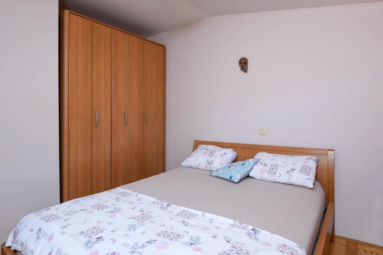 Apartments Karla Оребич Екстер'єр фото