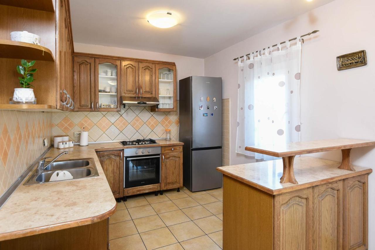 Apartments Karla Оребич Екстер'єр фото