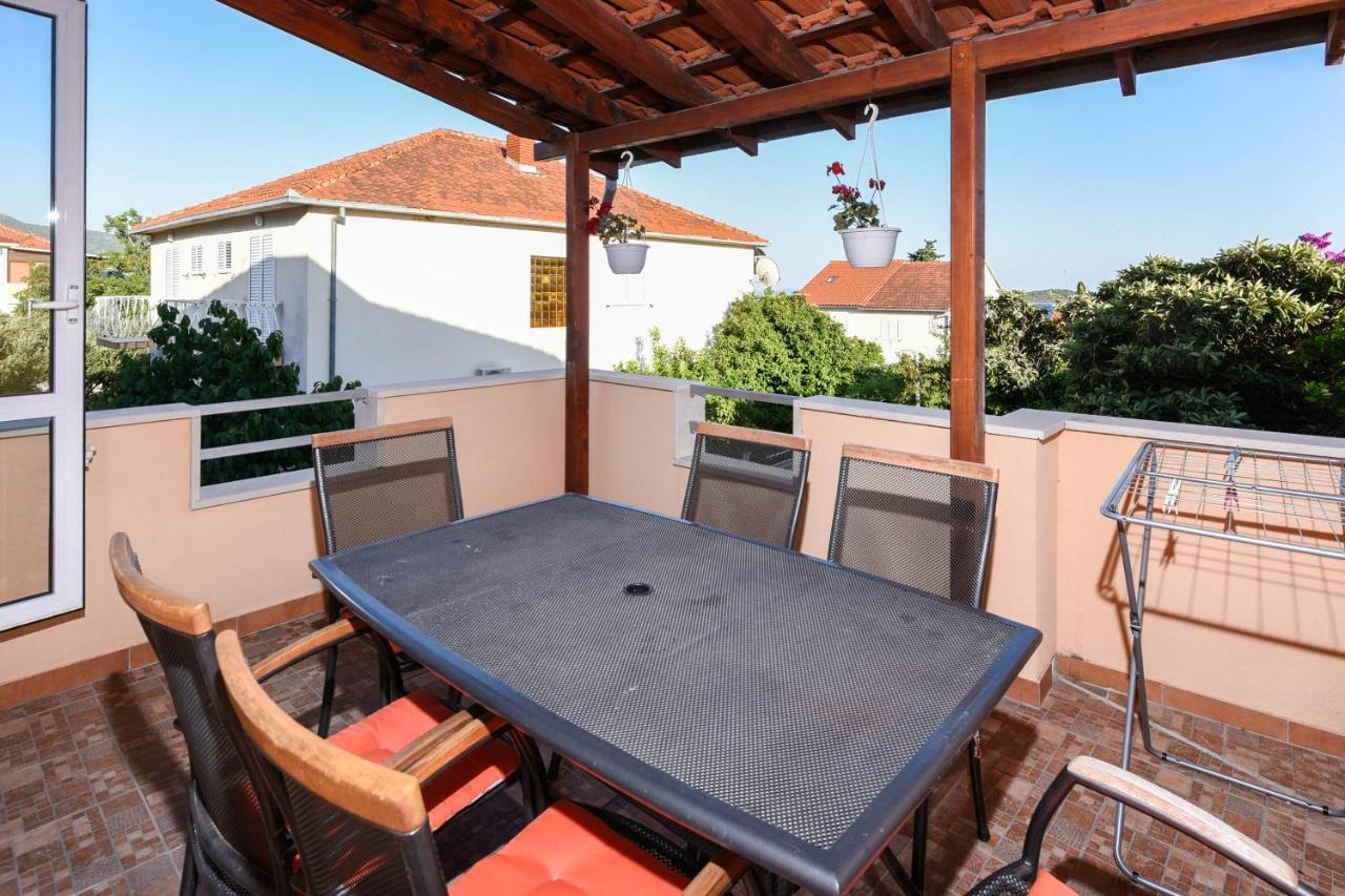 Apartments Karla Оребич Екстер'єр фото