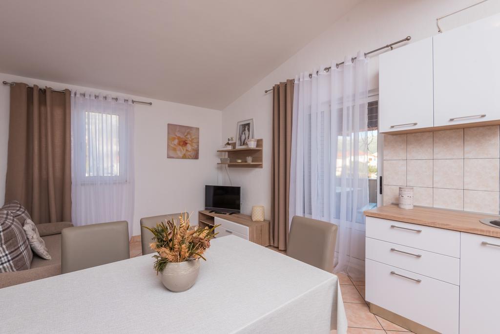 Apartments Karla Оребич Екстер'єр фото