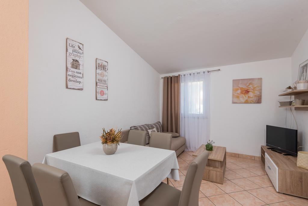 Apartments Karla Оребич Екстер'єр фото
